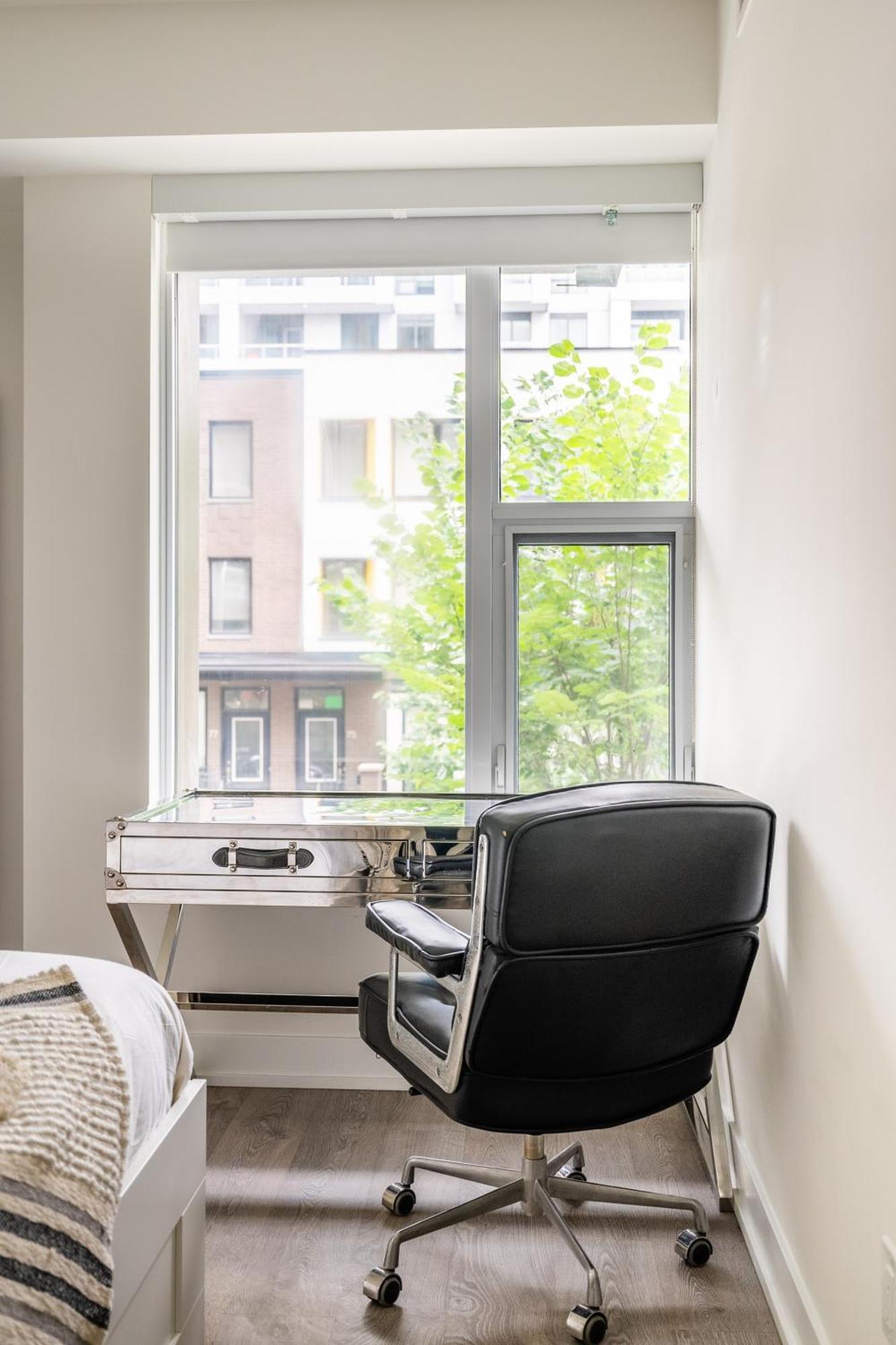 Spacious Corner Apartment Downtown 多伦多 外观 照片